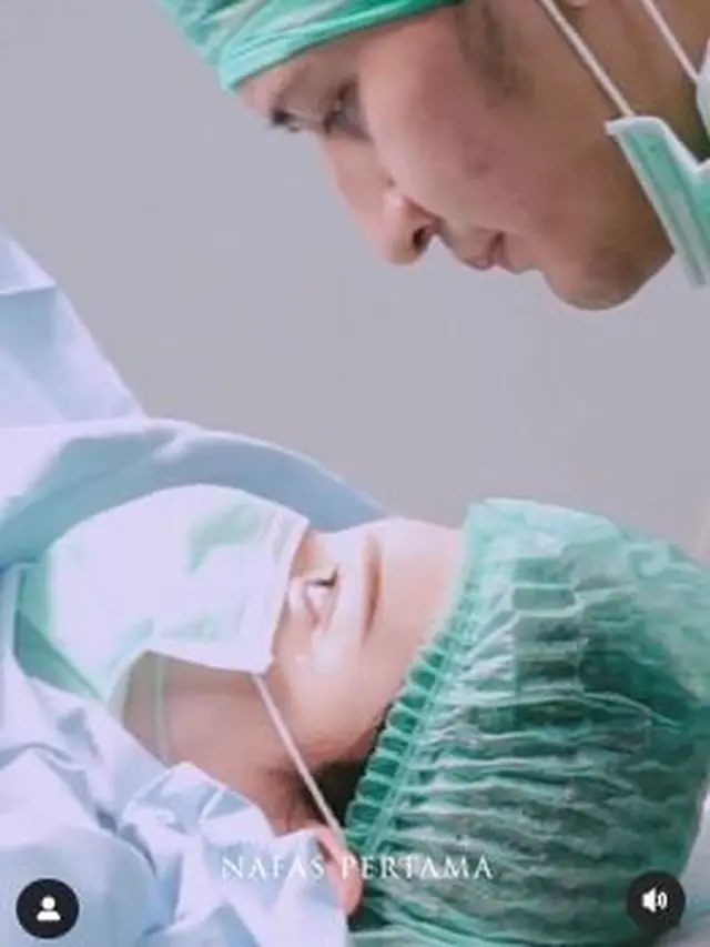 Anak pertama Aditya Zoni lahir ke dunia