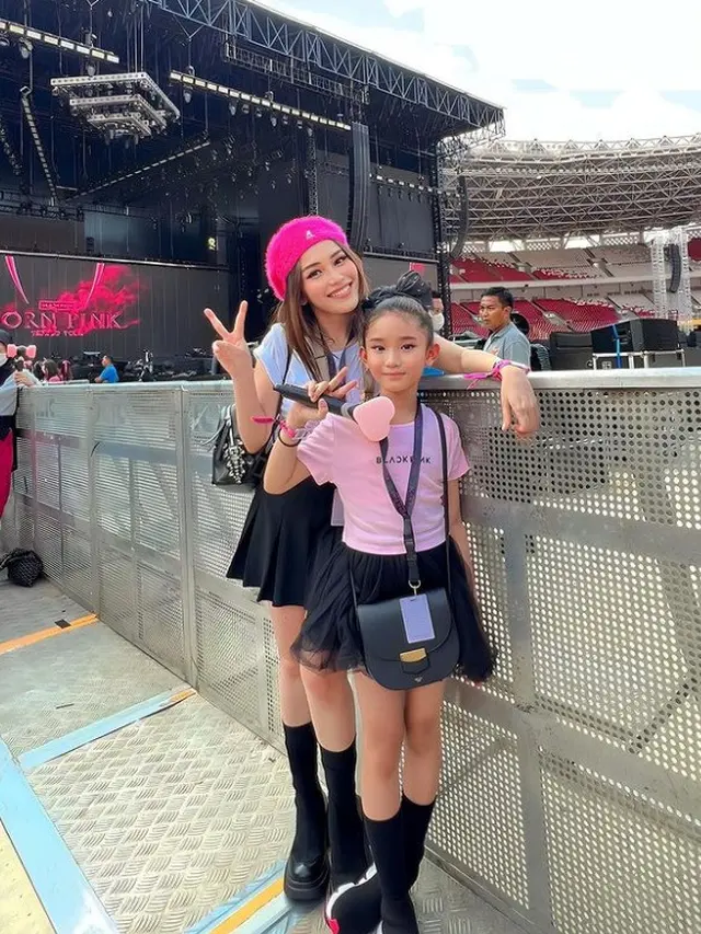 Potret Ayu Ting Ting (Sumber: Instagram/ayutingting92)