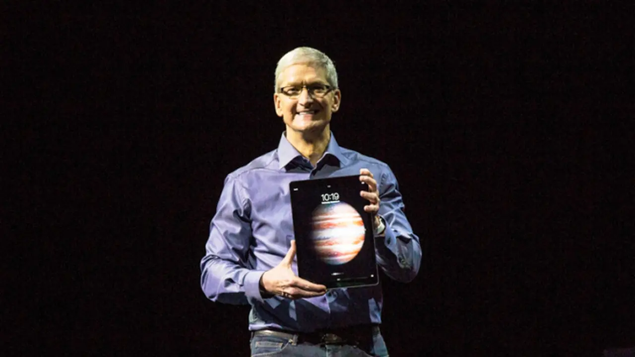 Tim Cook with iPad Pro