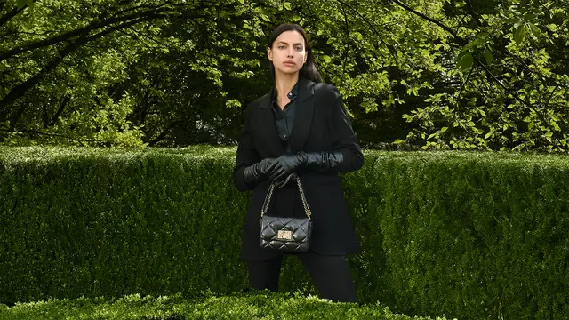 7 Item Fashion Wajib untuk Tampil Gaya Minimalis khas Arsitektur Italia Khas 50an di Koleksi Furla Fall Winter 2023