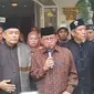 Bakal Calon Gubernur Daerah Khusus Jakarta, Pramono Anung usai silaturahmi ke kediaman Penasihat Majelis Ulama Indonesia (MUI) Zainuri pada Selasa (17/9/2024). (Liputan6.com/Ady Anugrahadi)