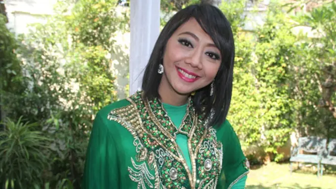 Copyright by Vemale.com