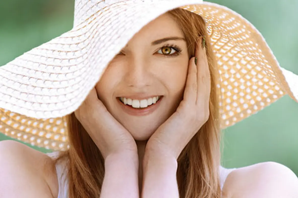 (C) shutterstock