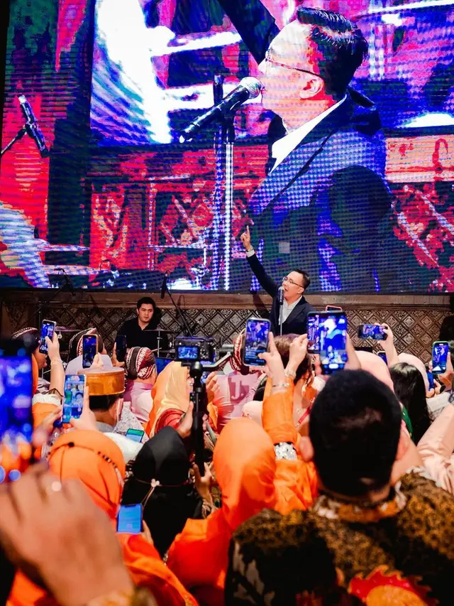 Ari Lasso tampil rapi (Instagram/ari_lasso)