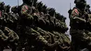 Sebanyak 18.580 prajurit TNI dari tiga angkatan ikut meramaikan HUT TNI ke-69, Surabaya, Selasa (07/10/2014) (Liputan6.com/Johan Tallo)