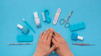 Ilustrasi memotong kuku. (Image by Freepik)