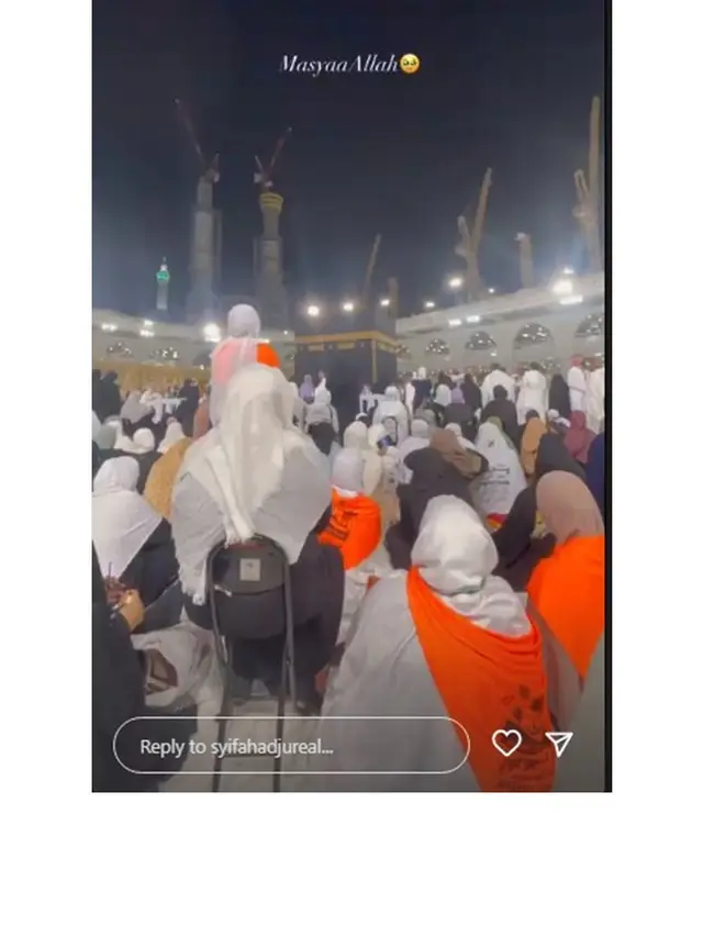7 Potret Syifa Hadju Jalani Ibadah Umroh, Penampilan Bercadarnya Curi Perhatian