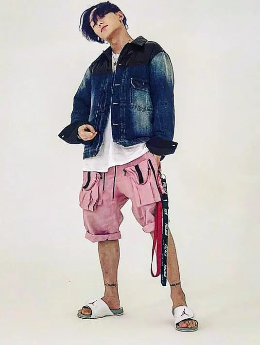 Melalui akun Instagram pribadinya, Lisa dan Bobby pun memperlihatkan kepeduliannya pada peristiwa itu. Bobby berharap agar 12 anak ini dapat selamat. (Foto: instagram.com/bobbyindaeyo)