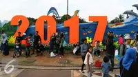 Ragam Cara Warga Jakarta Nikmati Malam Tahun Baru 2017