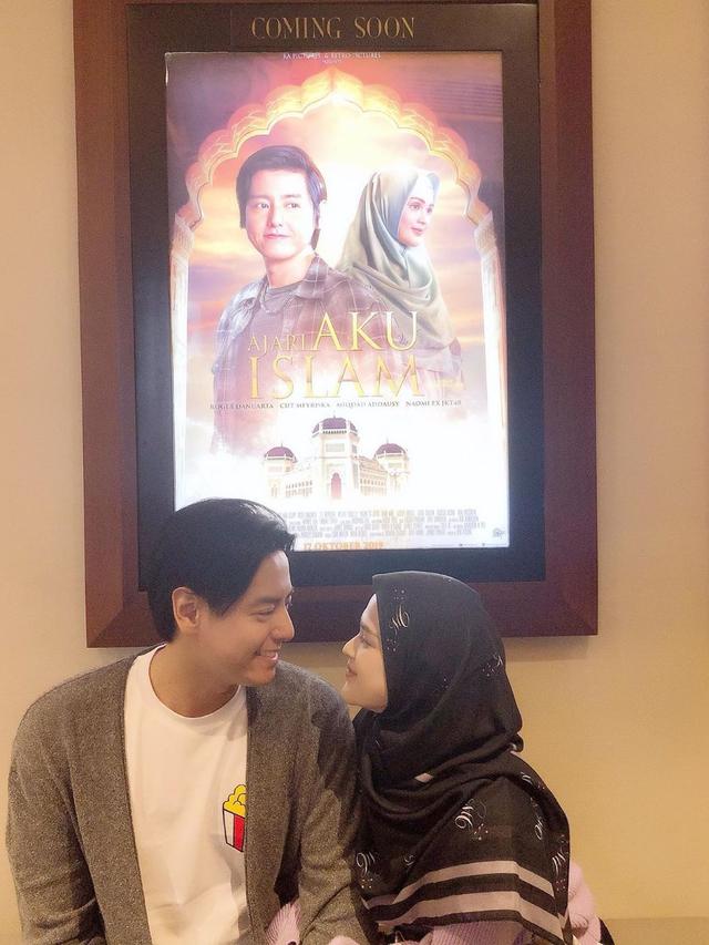 [Fimela] Roger Danuarta dan Cut Meyriska