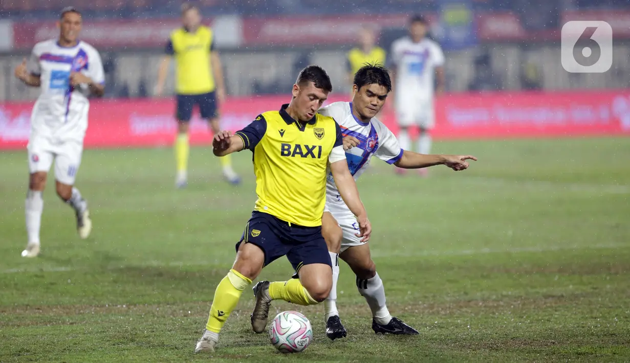 Sebelumnya, laga kedua tim berlangsung ketat dan sengit. (Liputan6.com/Helmi Fithriansyah)