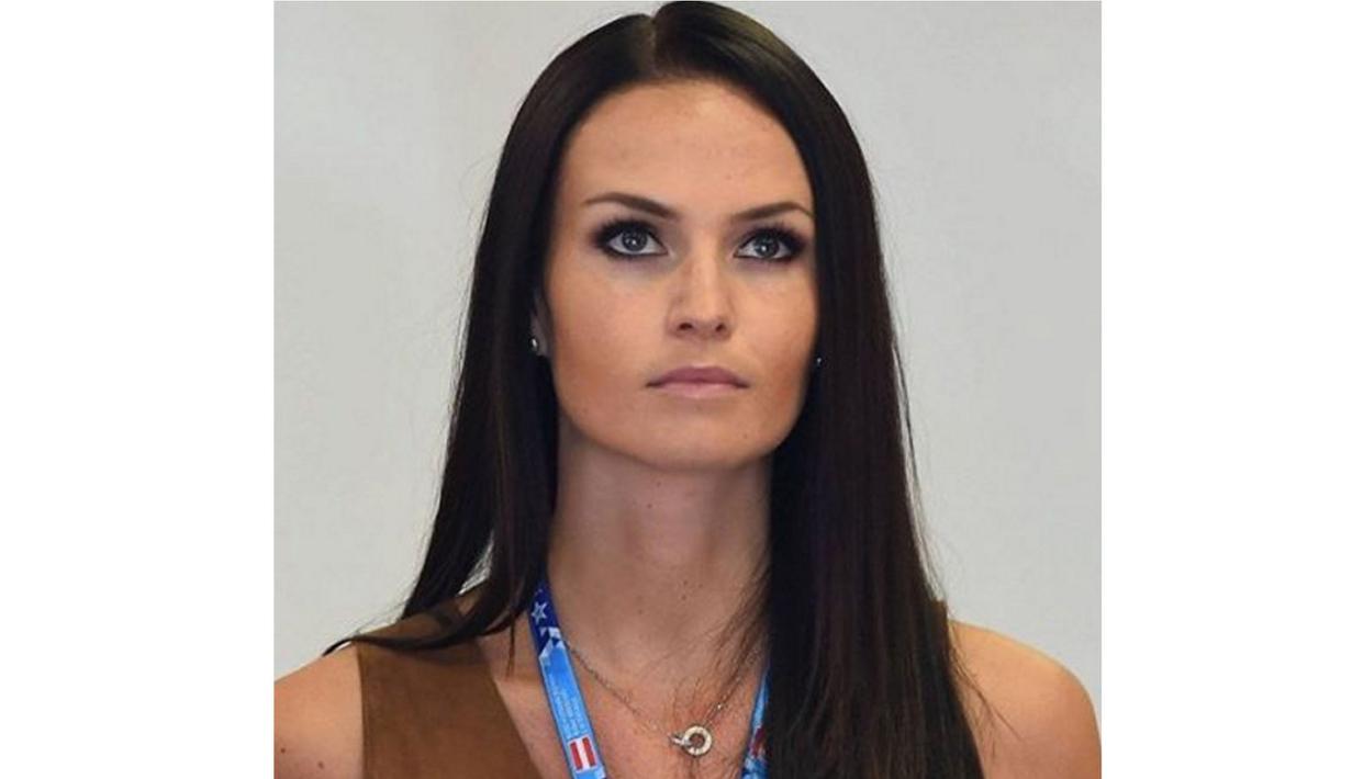 Minttu Vrtnanen menjadi kekasih Kimi Raikkonen sejak tahun 2013. (Bola.com/Instagram)