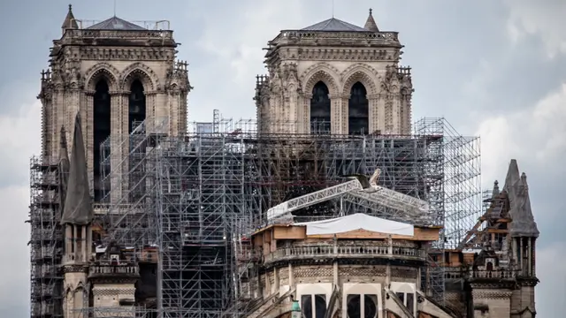 FOTO: Renovasi Katedral Notre-Dame Kembali Dilanjutkan