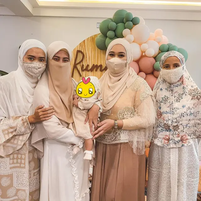 7 Momen Akikah Baby Rumi Anak Dian Pelangi, Berlangsung Khidmat