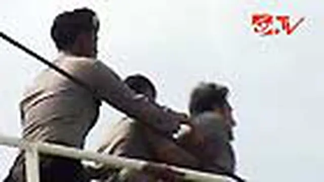 Ratusan Imigran Afghanistan Dievakuasi