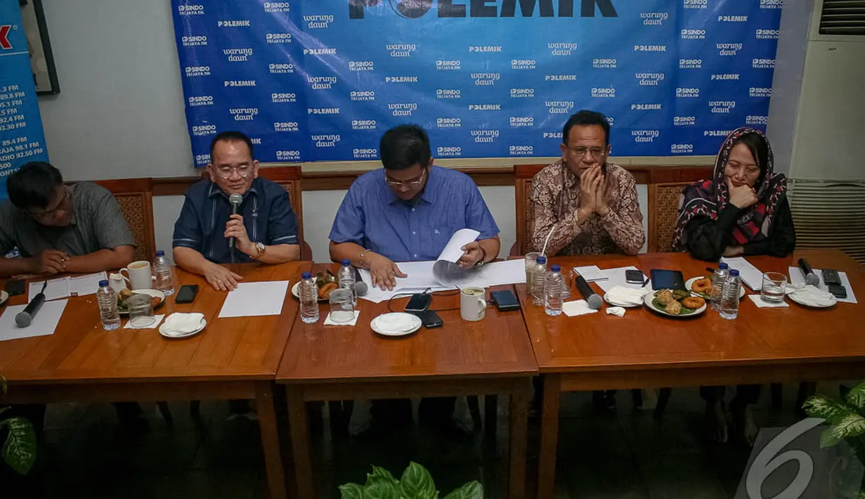 Sejumlah politikus menghadiri diskusi Polemik bertajuk Mendadak Perppu di Jakarta, (4/10/14). (Liputan6.com/Faizal Fanani)