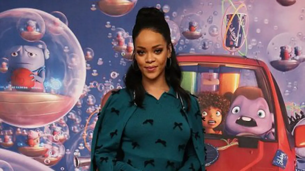 [Bintang] Rihanna