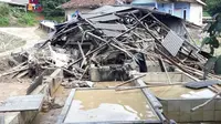 Jembatan Antarkecamatan di Puncak Bogor Ambruk Diterjang Banjir