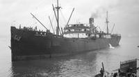 Bahtera milik Kekaisaran Jepang Junyo Maru dijuluki 'kapal neraka'. Ia tamat di Laut Indonesia pada 18 September 1944 (Public Domain)