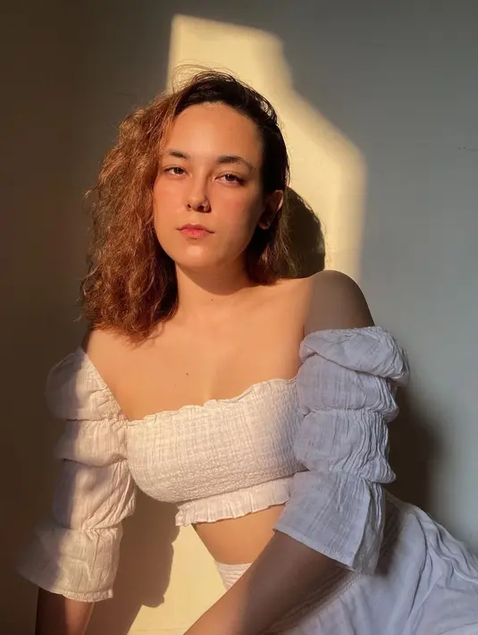 <p>Sonia Alyssa sukses besar perankan karakter Ivanna, perempuan Belanda pendendam yang sikapnya berubah dari baik ke jahat. (FOTO: instagram.com/sonia_alyssa/)</p>