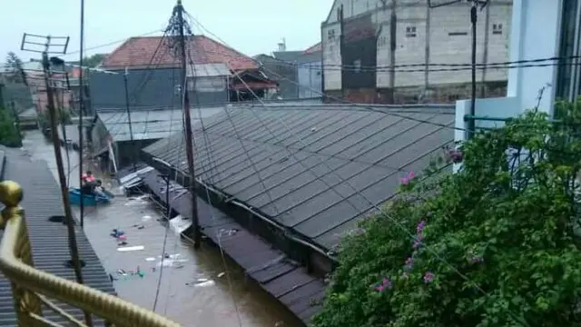 Banjir di wilayah Pinang Ranti Jakarta Timur.