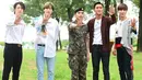 Seperti diketahui, Ryeowook sendiri resmi menyelesaikan wajib militer pada 10 Juli lalu. Kala itu, ia dijemput oleh beberapa personel Super Junior seperti Siwon, Eunhyuk, Leeteuk, dan Donghae. (Foto: soompi.com)