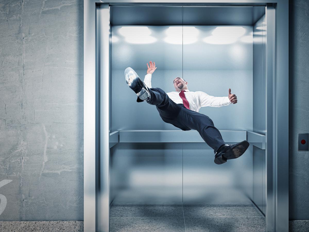 Cek Fakta] Tekan Semua Tombol Saat Lift Jatuh Bisa ...