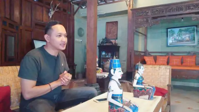 KRMP Edwin Putrakusuma saat berbincang dengan Liputan6.com (Liputan6.com/Ahmad Adirin)