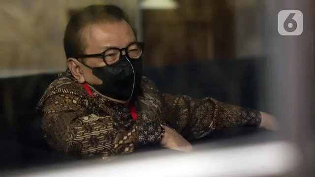 Datangi Gedung KPK, Mantan Gubernur Jatim Soekarwo Jadi Saksi Dugaan Suap Bantuan Keuangan