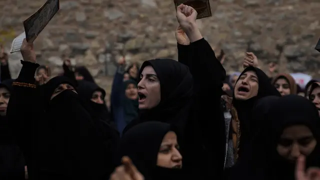 Protes Pembakaran Al-Quran, Ratusan Warga Turki Datangi Konsulat Swedia di Istanbul