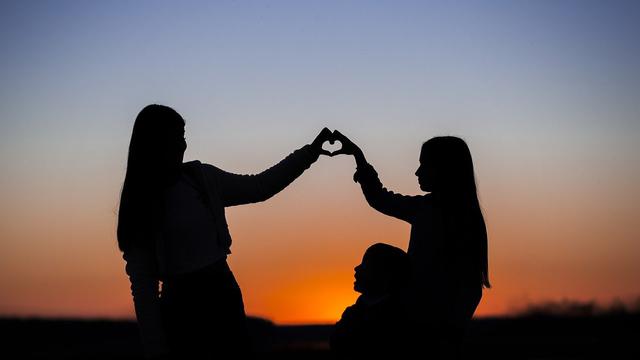 6 Arti Mimpi Bertemu Teman Lama yang Sudah Meninggal, Pertanda Baik?