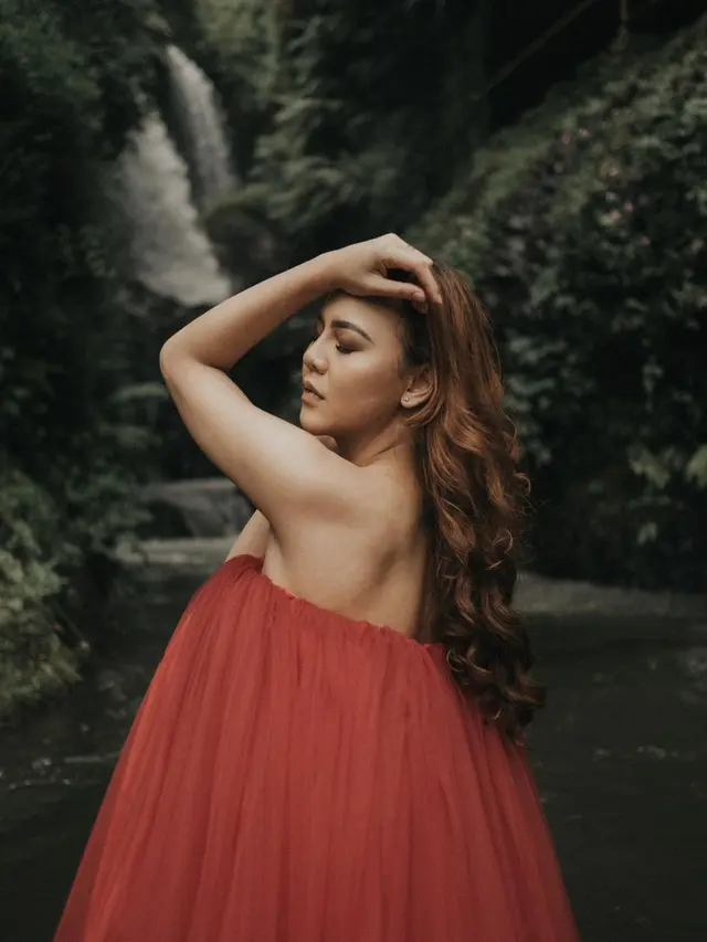 Alami KDRT dan Gugat Cerai Suami, Ini 6 Maternity Shoot Ratu Rizky Nabila