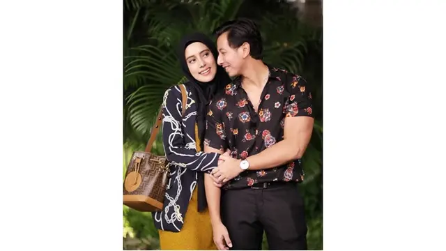 7 Momen Mesra Fairuz A Rafiq dan Sang Suami Sonny Septian, Kompak Banget