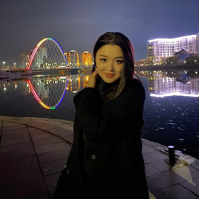 7 Potret Dayana, Cewek Kazakhstan yang Ajak Nikah YouTuber Fiki Naki