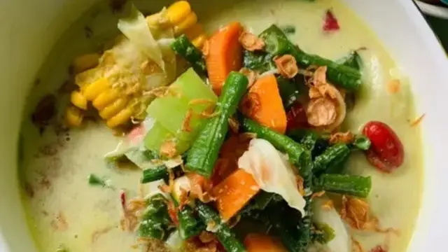 Resep sayur lodeh kampung bumbu kuning. (dok. Cookpad @dapurbures)