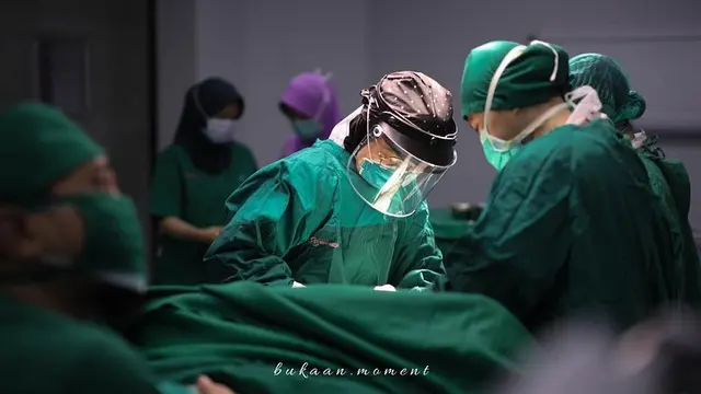 6 Momen Oki Setiana Dewi Lahirkan Anak Keempat, Sang Bayi Sempat Alami Pernapasan