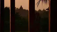 Stupa utama candi Borobudur bisa dinikmati dari jendela Balkondes Wanurejo di sisi timur candi. (foto: Liputan6.com/edhie prayitno ige)