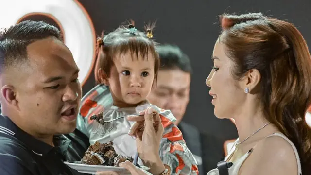 Momo rayakan Ulang Tahun ke-40nya. [@therealmomogeisha]