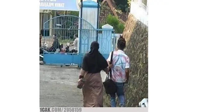 6 Momen Apes saat Terciduk Ini Bikin Geleng Kepala