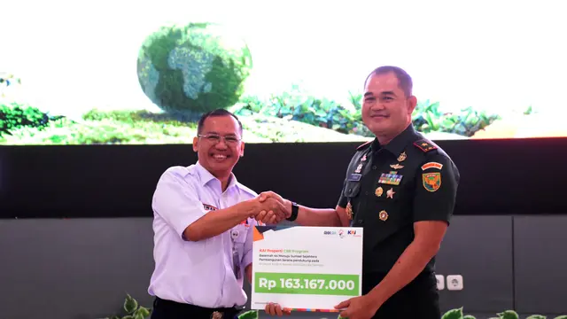 KAI Properti menyerahkan bantuan dana sebesar Rp 163.167.000,- kepada Komando Resor Militer 044/Garuda Dempo (Korem 044/Gapo)