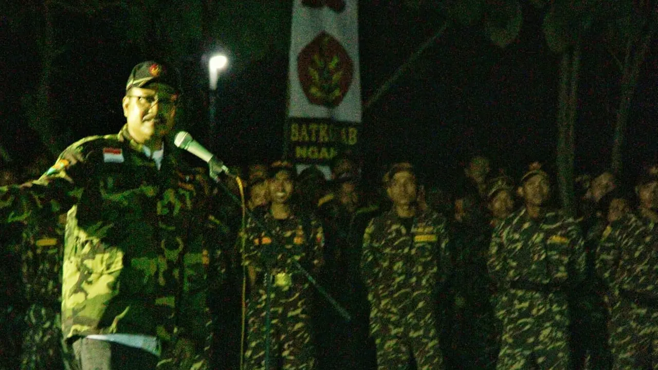 Berlangsung di Desa Tanjungpeni, Kecamatan Prambon, Kabupaten Nganjuk, Apel yang bertajuk Kesetiaan dan Susbalan Satkorwil Banser Jawa Timur ini diikuti oleh ribuan peserta anggota Banser dari berbagai daerah di Jawa Timur.
