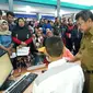 Antrian pembuatan KTP elektronik di Garut (Liputan6.com/Jayadi Supriadin)