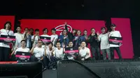 Para pemenang Creator Reborn di Bima Day Tri Indonesia di Eldorado Dome, Bandung. Liputan6.com/Jeko I.R.