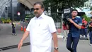 Bupati Karimun Aunur Rafiq usai menjalani pemeriksaan di Gedung KPK, Jakarta, Senin (27/8). Aunur menjadi saksi untuk tersangka Kasi Pengembangan Pendanaan Kawasan Perumahan dan Permukiman Kementerian Keuangan Yaya Purnomo. (Merdeka.com/Dwi Narwoko)