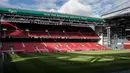 Bagi Tim Dinamit sendiri, Stadion Parken merupakan markas yang angker bagi lawan-lawan Denmark. Kasper Schmeichel cs tidak terkalahkan dalam 11 laga terakhir di sana. (Photo by Thibault Savary / AFP)