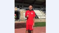 Evan Dimas Darmono terlihat semringah saat hadir pada latihan perdana UE Llagostera. (twitter Evan Dimas)