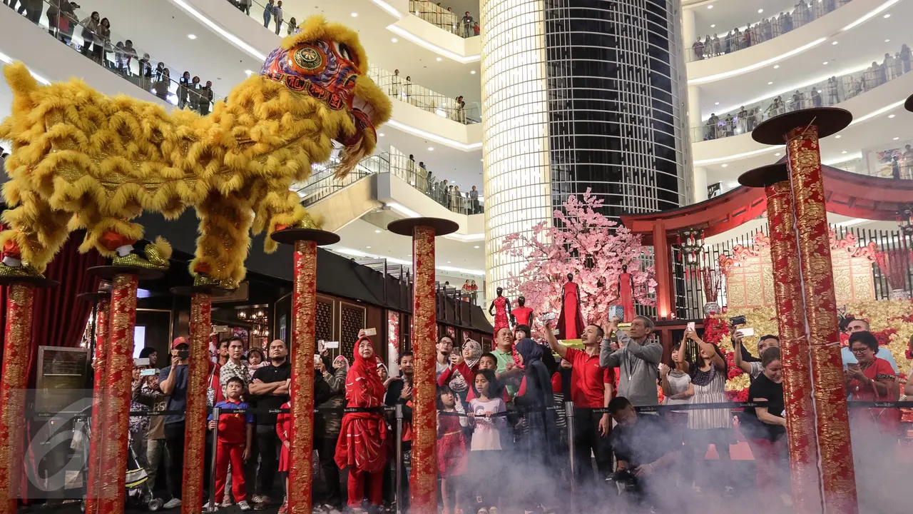 20170128- Barongsai Tonggak Hibur Pengunjung Senayan City Saat Imlek-Jakarta
