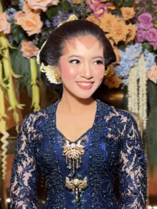 Angela Perkasa Putri Andika Perkasa saat menjalani prosesi pernikahan. [@erniaredberry]