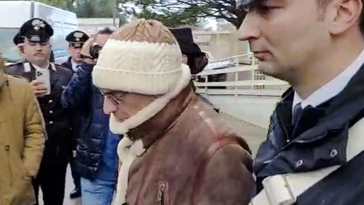 L’ultimo padrino della mafia Sisilia Matteo Messina Denaro Meninggal Sengbang Kanker Usus Besar