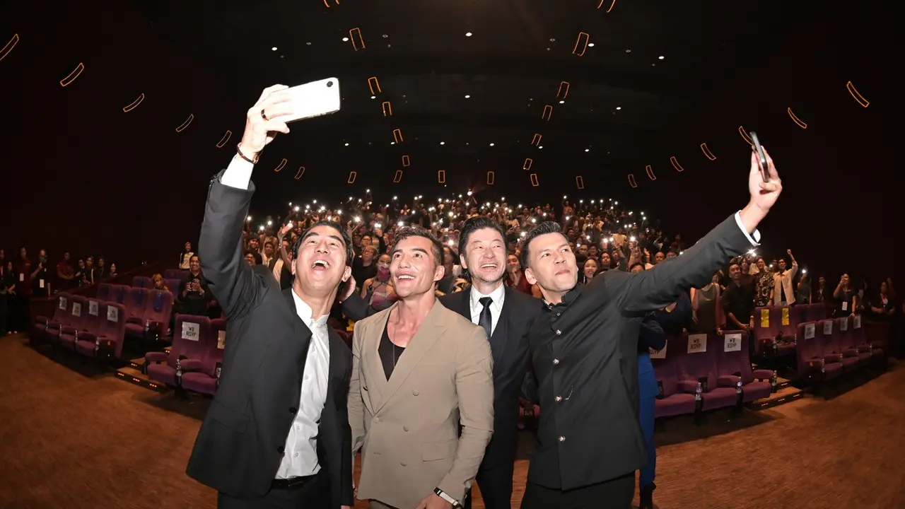 Bintang Film Mortal Kombat 2 Joe Taslim, Ludi Lin, Tadanobu Asano, dan Max Huang di Indonesia. (dok. Warner Bros)
